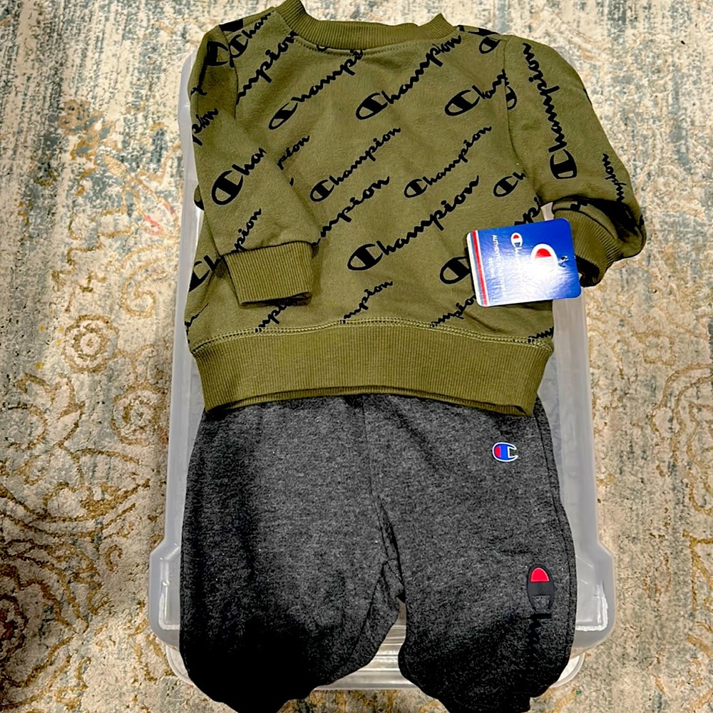 NWT Champion sweat suit, 6-9 months